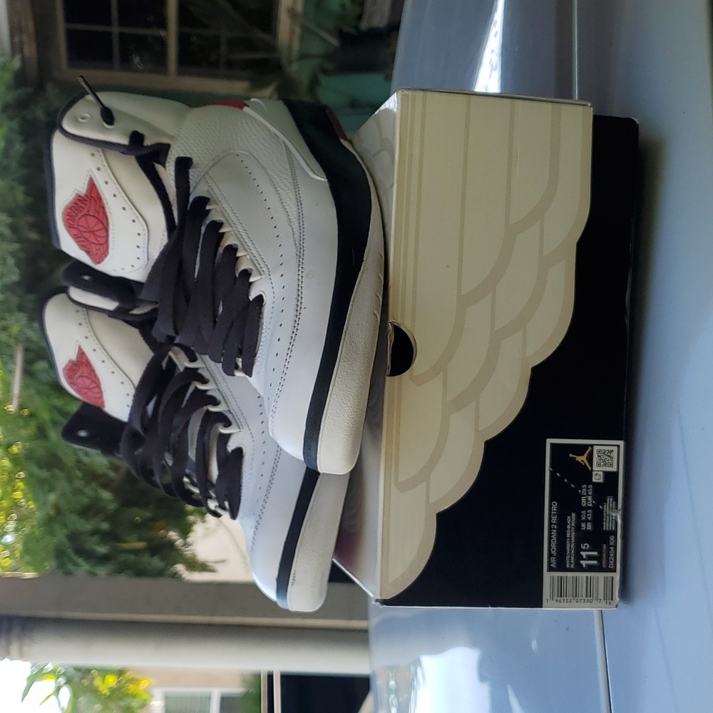 Air Jordan 2 Chicago 2022